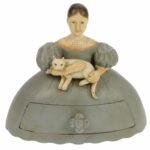 Meisje met kat ladekastje grijs