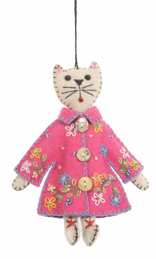 Kat ornament met jas roze bloemen vilt