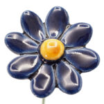 Keramiek Madeliefje donker blauw op prikker