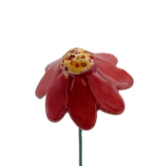 Keramische bloem Kamille rood op prikker