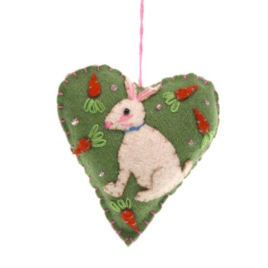 Hartje donkergroen met haas en wortel