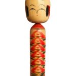 Kokeshi pop XL met bloemen aan voorzijden