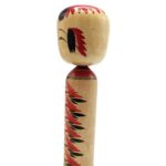 Kokeshi pop XL linkerkant, handbeschilderd