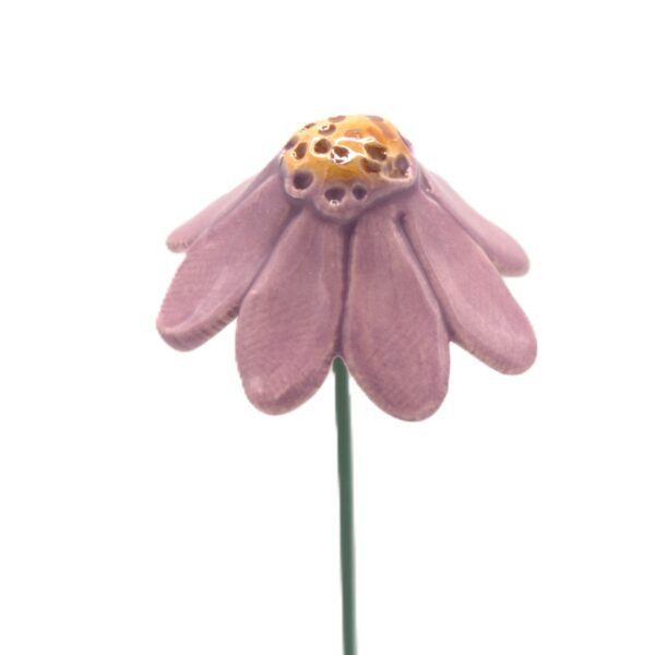 Keramische bloem Kamille lila op prikker