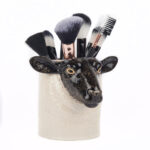 pennenpot schaap zwart-wit met make-up kwasten